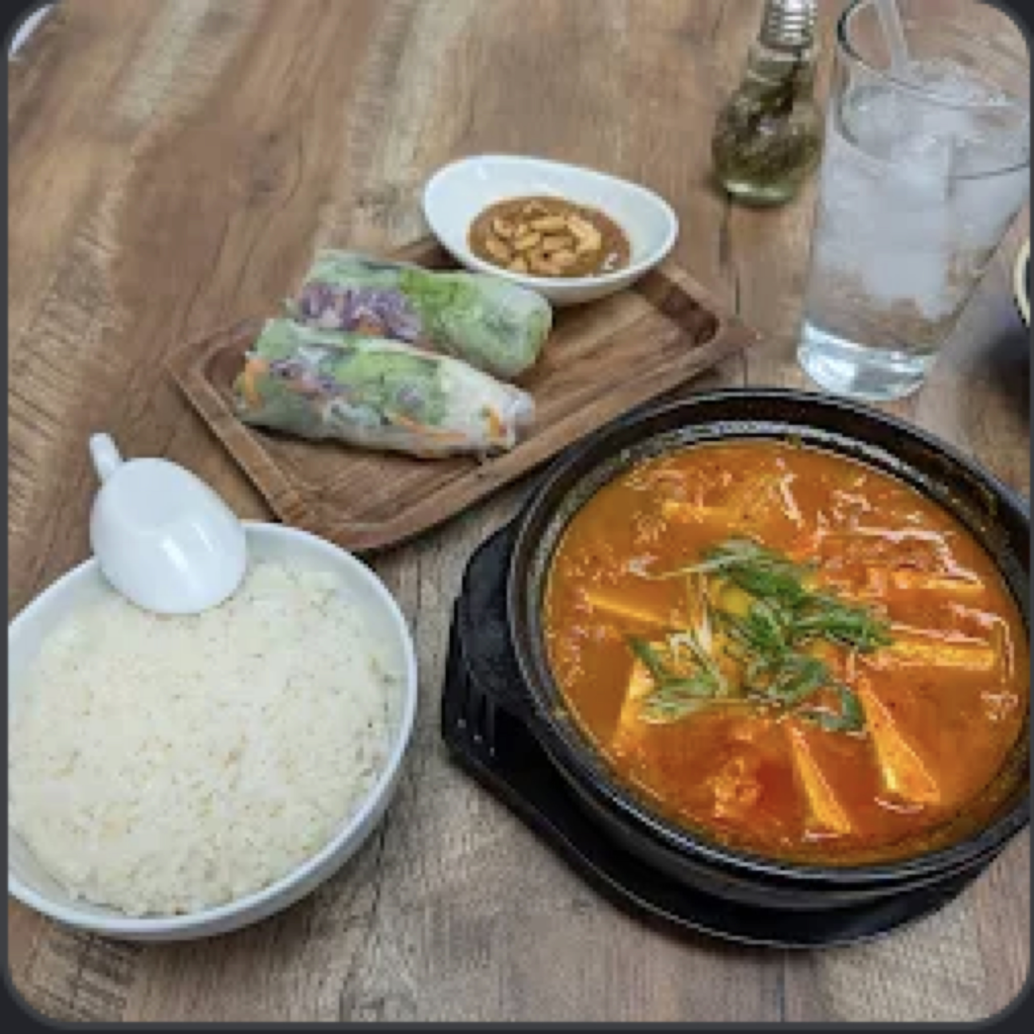 Soup set with rice and spring rolls